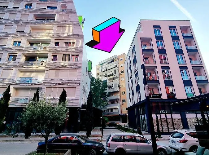 Lovely New Near Tirana's Artificial アパート ティラナ