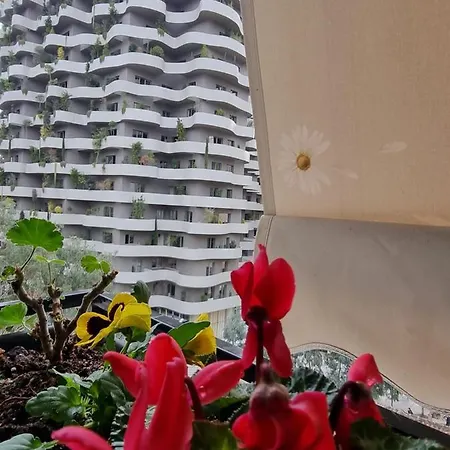 Apartamento Lovely New Near Tirana's Artificial Tirana